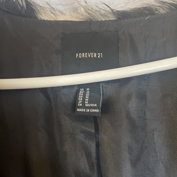 Light weight fur coat - Picture 4 of 8